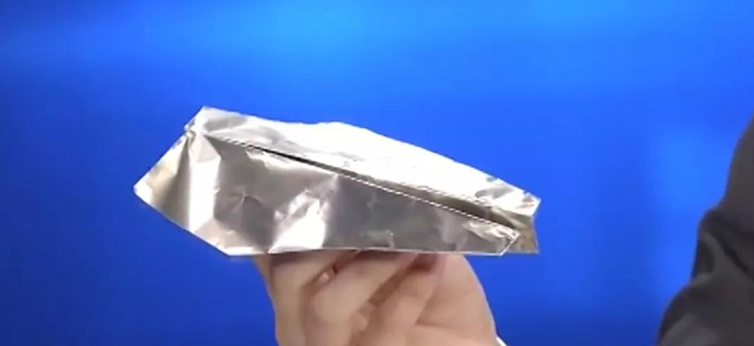 手撕鋼片 ，論克賣，一片賣400，這樣的鋼材是怎么生產(chǎn)出來的？